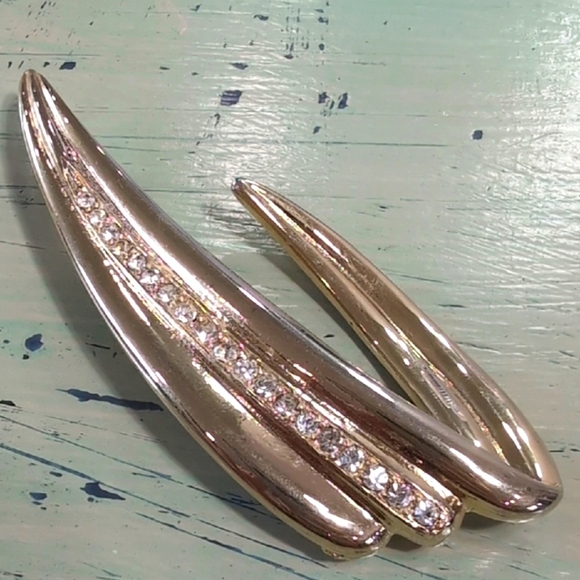 M Jent | Vintage Costume Brooch Gold Tone Rhinestone Swish 3" - Picture 1 of 10